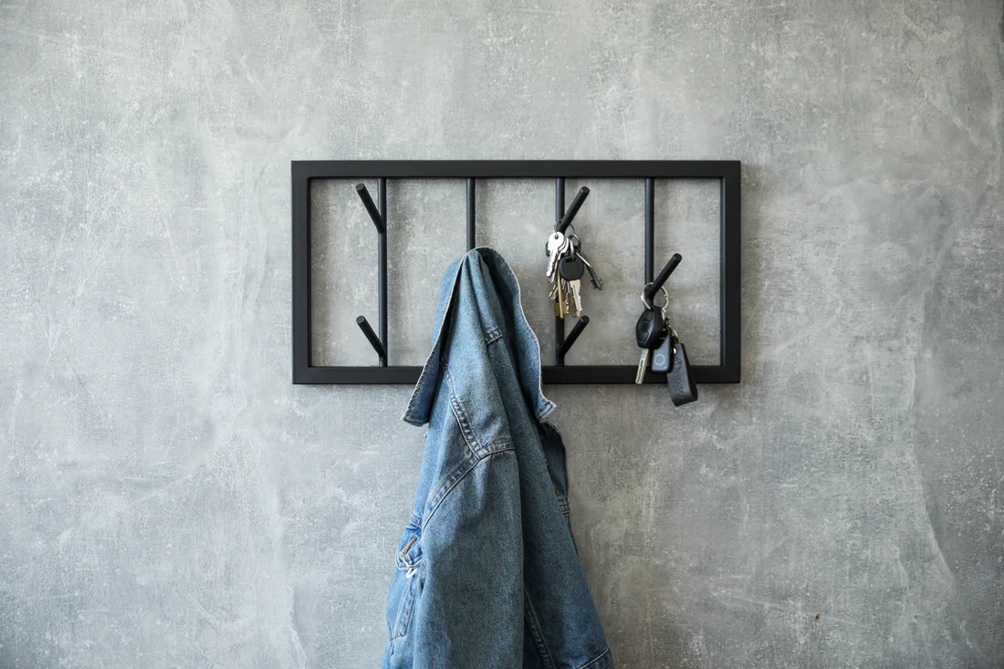 Metal Hanger With Hooks
